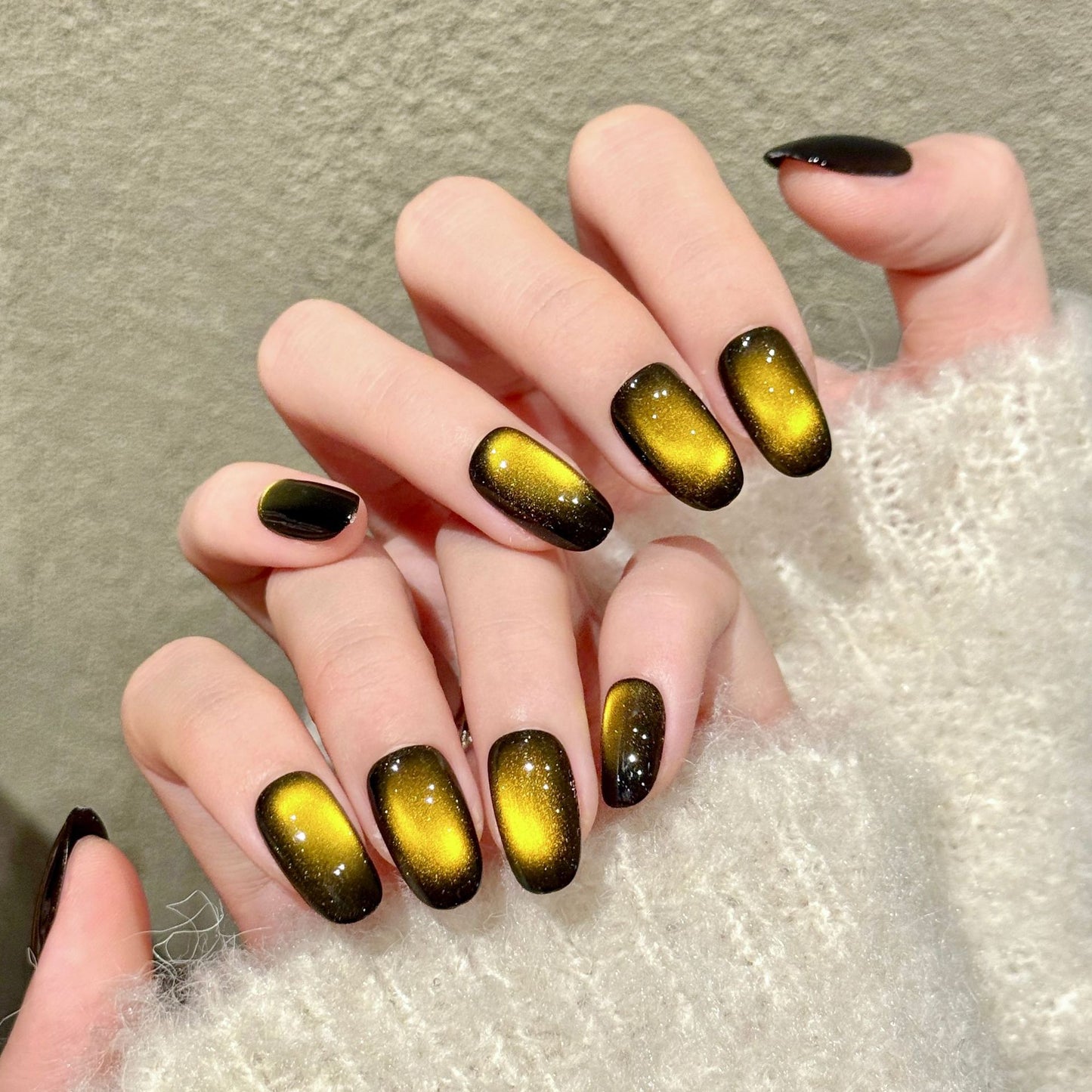 Amber Gradient Handmade Press-On Nails, Retro & Vibrant, Elegant and Confident Style